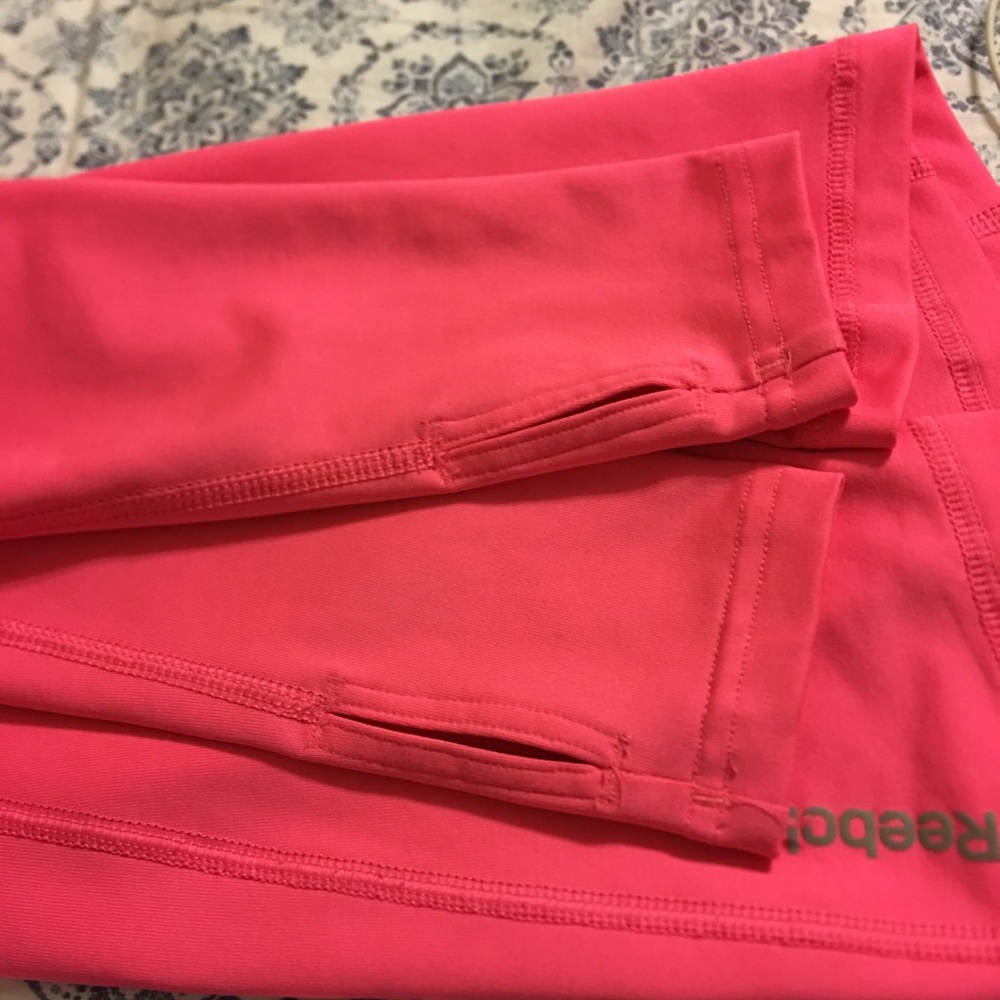 Beautiful dri fit Reebok, half zip pullover. - Picture 6 of 7